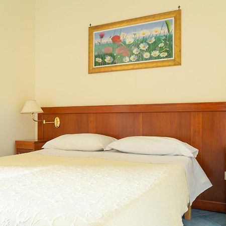 Villa Acacia ポンツァ エクステリア 写真